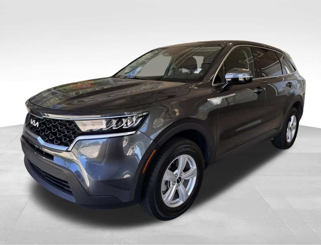 Used 2023 Kia Sorento LX AWD/4WD image 3