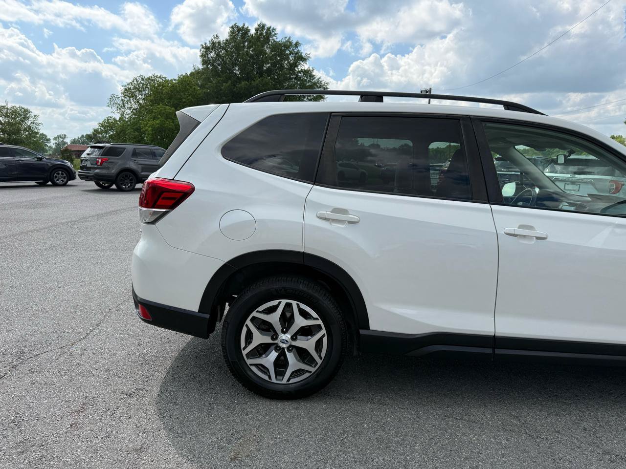 Used 2020 Subaru Forester Premium AWD/4WD image 40