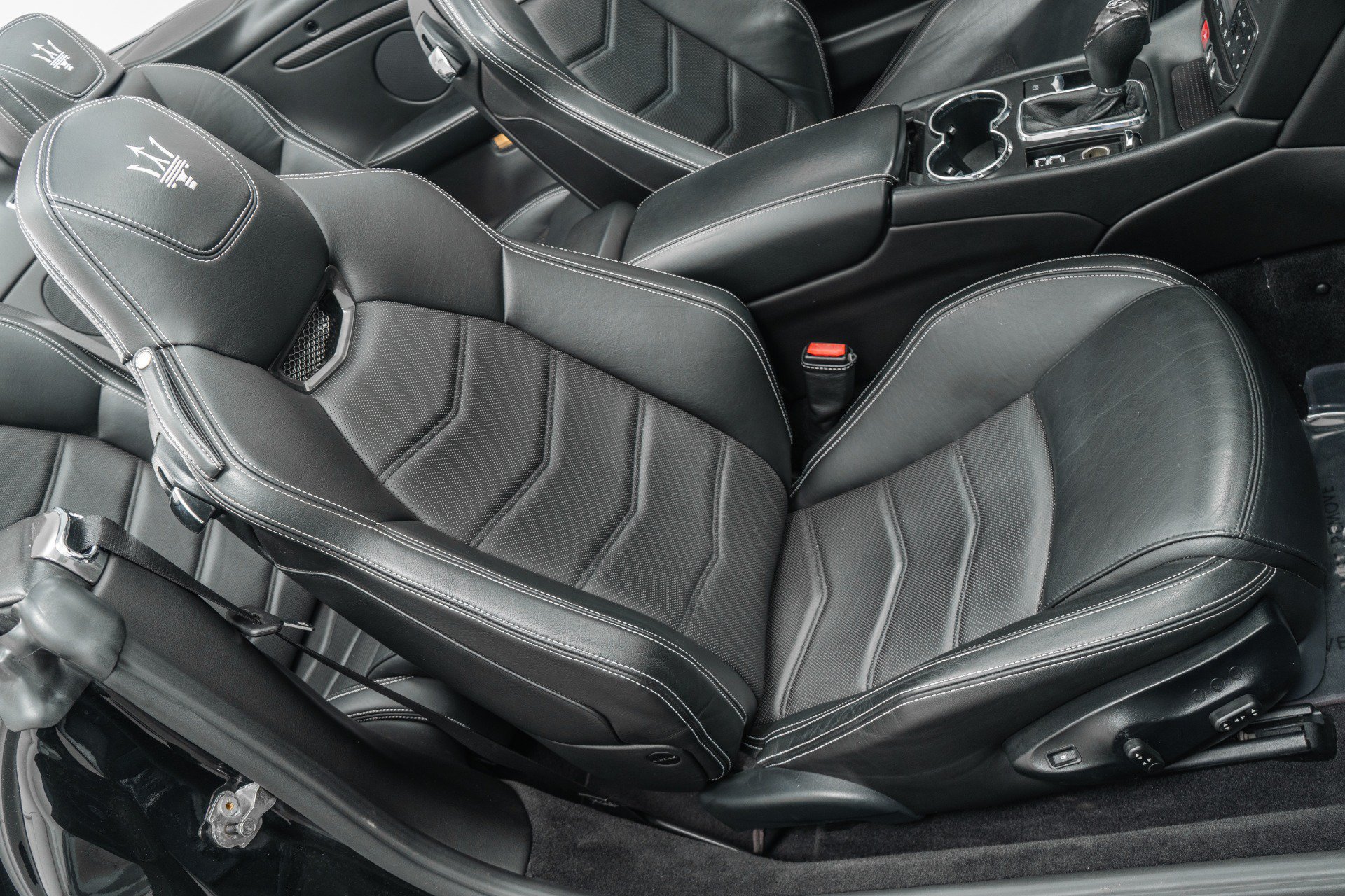 Used 2014 Maserati GranTurismo Convertible RWD image 25