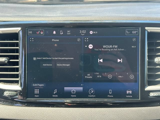 Used 2024 Chrysler Pacifica Touring-L FWD image 17