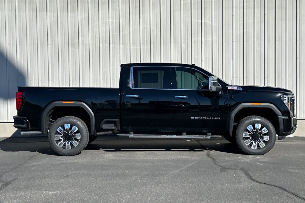 Used 2025 GMC Sierra 2500 Denali w/ Max Trailering Package image 4