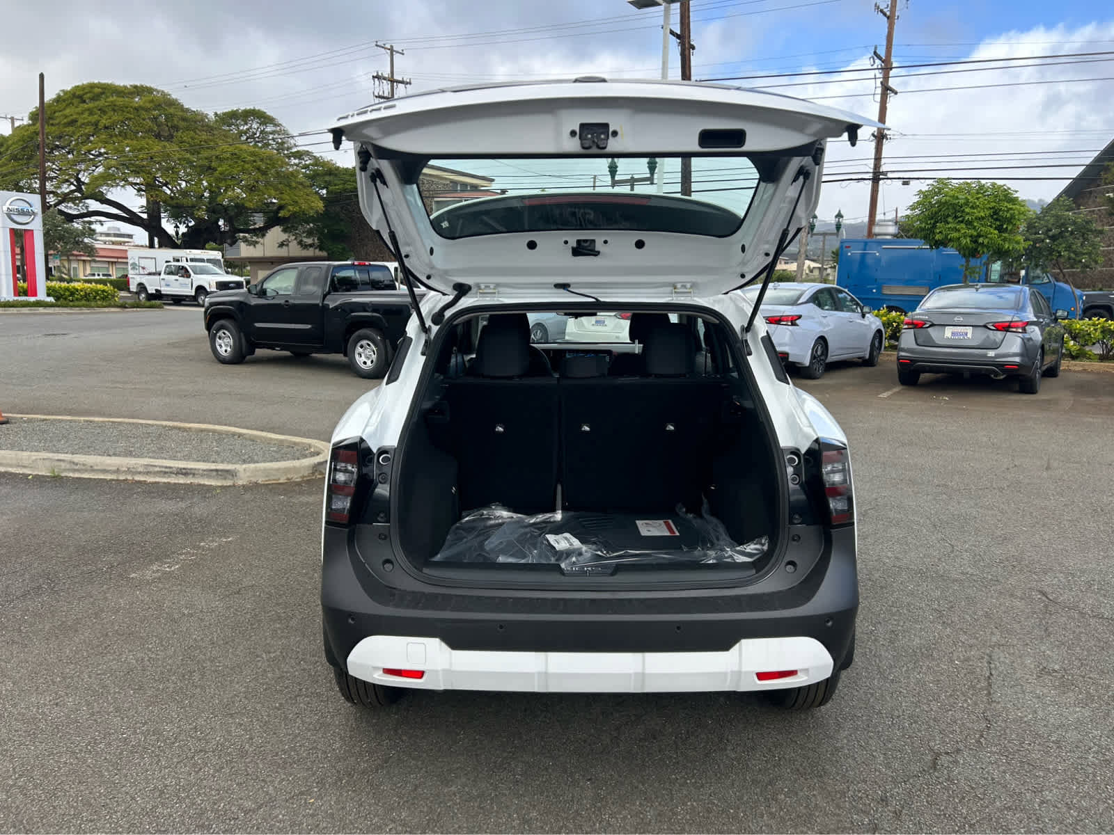 New 2026 Nissan Kicks S image 11