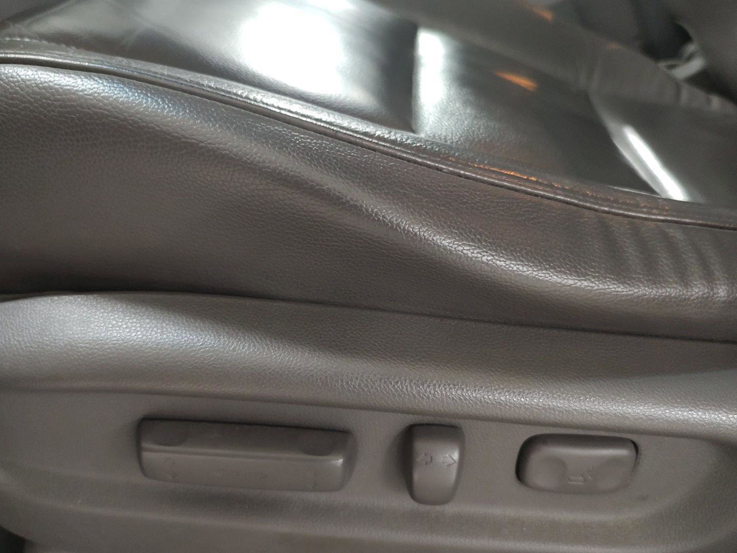 Used 2012 Honda Odyssey Touring Elite image 3