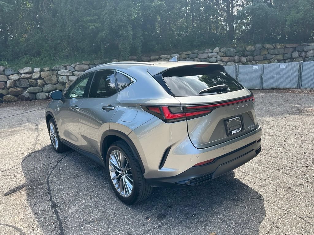 Used 2022 Lexus NX 350h AWD w/ Vision Package image 3