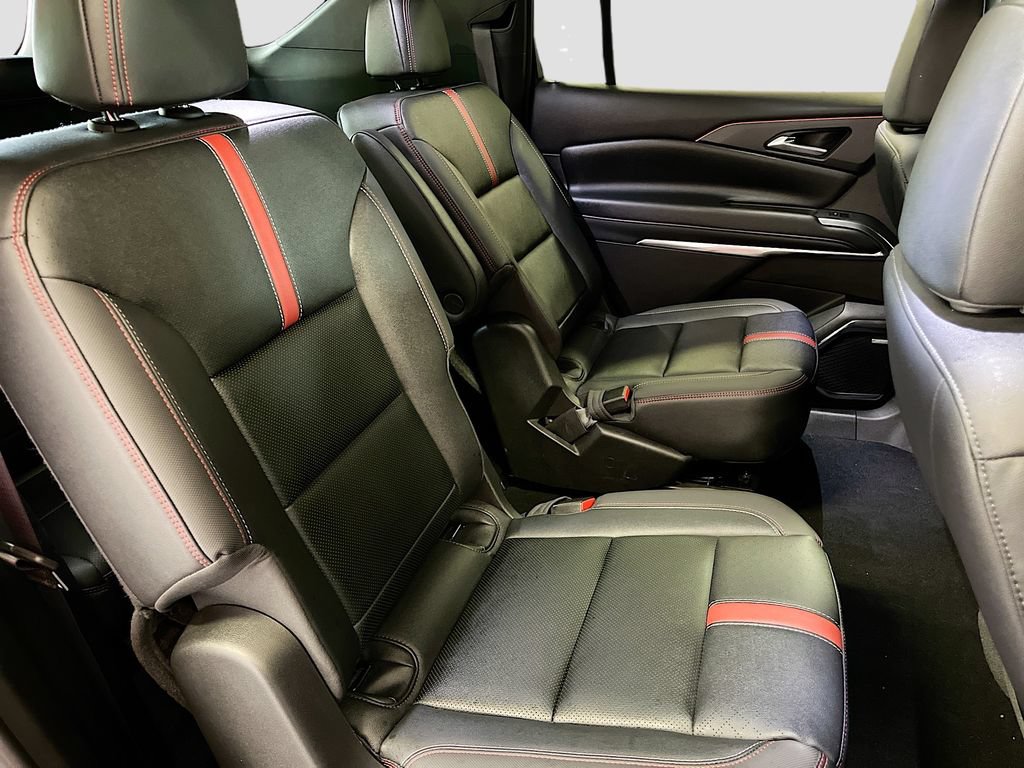 Used 2025 Chevrolet Traverse RS w/ LPO, Floor Liner Package AWD/4WD image 30