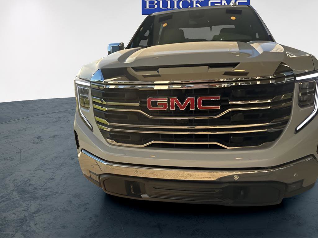 New 2026 GMC Sierra 1500 SLT image 2