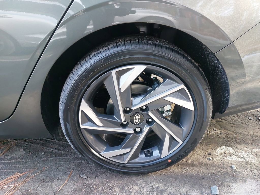 Certified 2025 Hyundai Elantra SEL w/ Cargo Package image 34