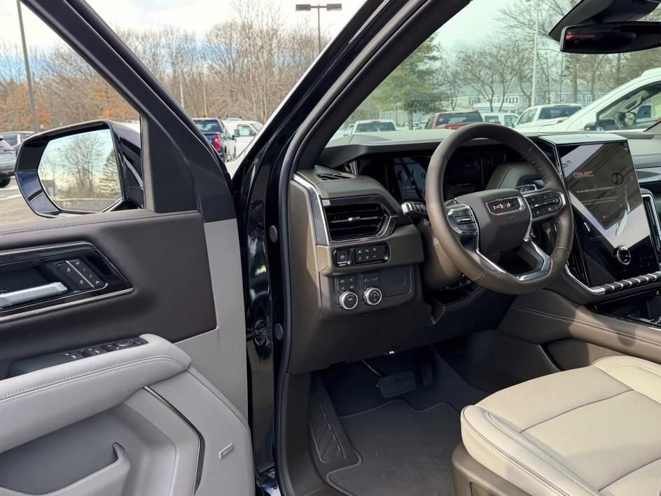 New 2026 GMC Yukon Elevation image 14