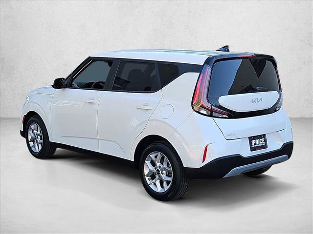 Used 2024 Kia Soul LX w/ Option Group 015 FWD image 8