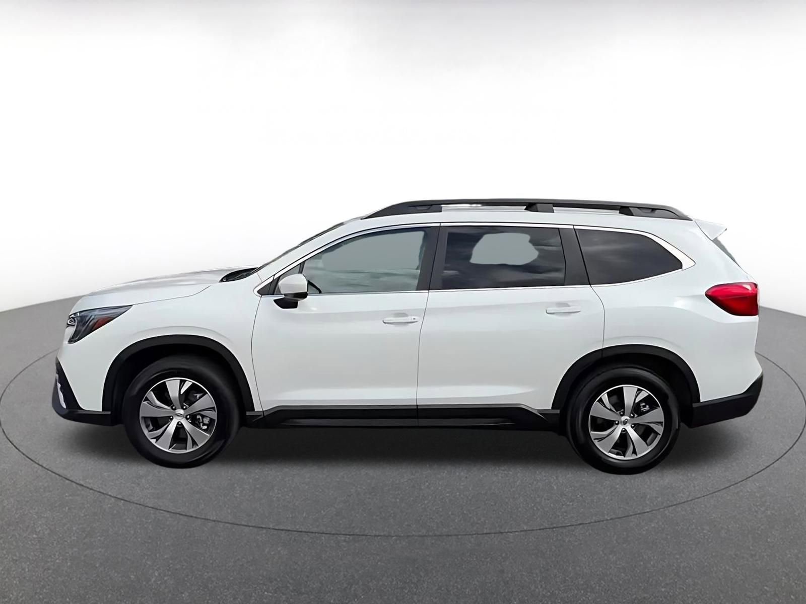 Used 2025 Subaru Ascent Premium AWD/4WD image 9