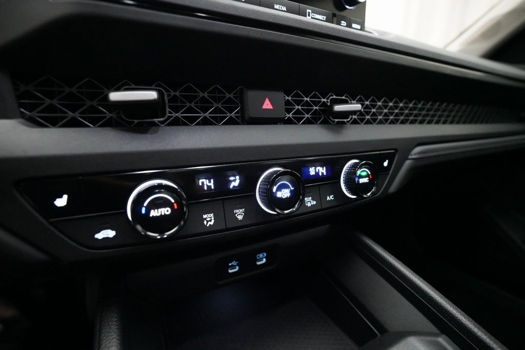 Used 2023 Honda Accord EX image 19