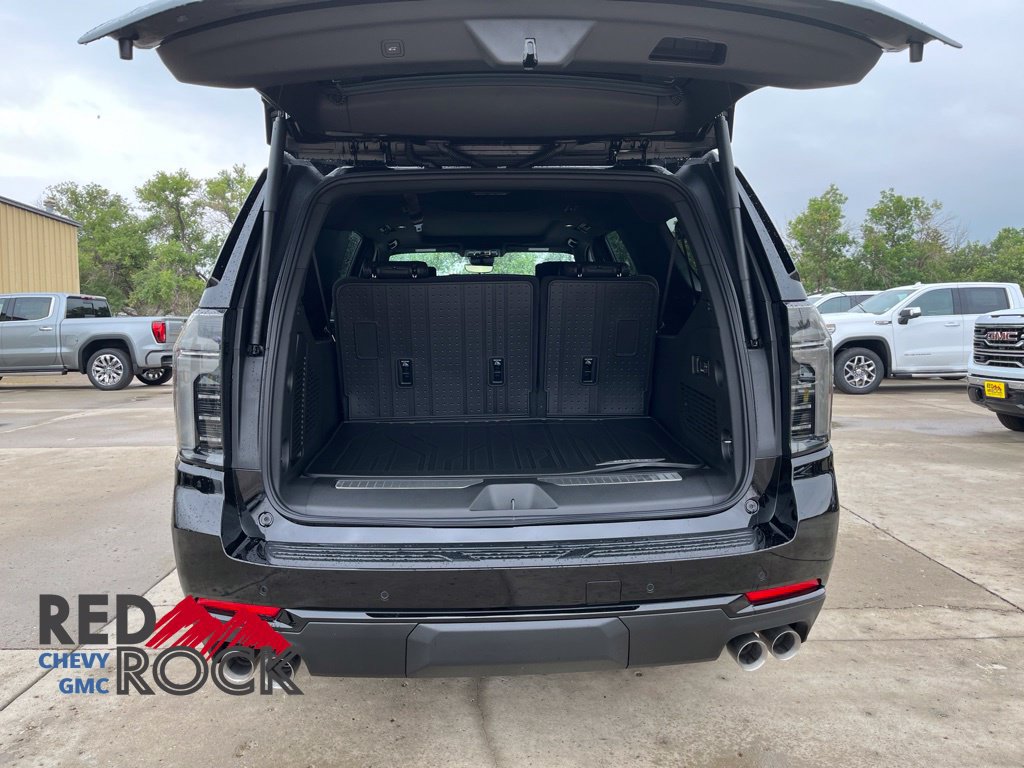 New 2026 Chevrolet Suburban Z71 w/ Z71 Off-Road Package AWD/4WD image 7