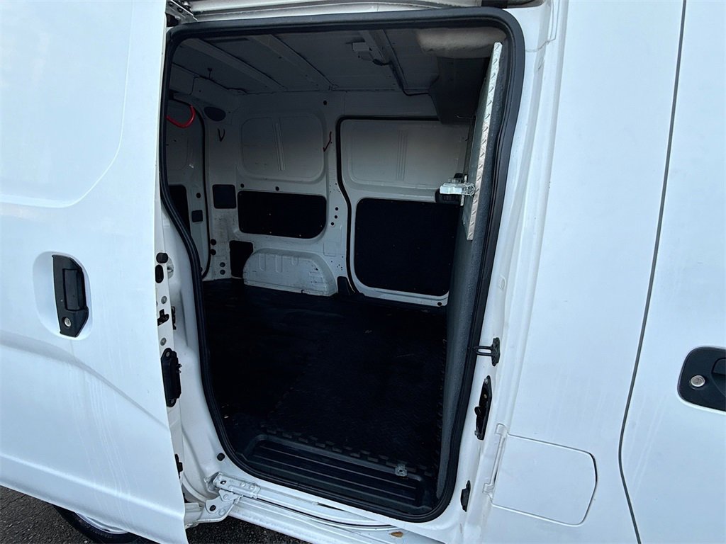 Used 2017 Chevrolet City Express LS image 28