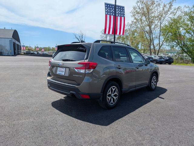 Used 2021 Subaru Forester Premium AWD/4WD image 8