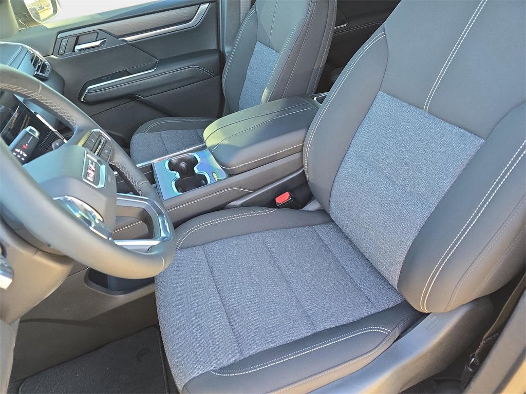 New 2025 GMC Acadia Elevation image 16