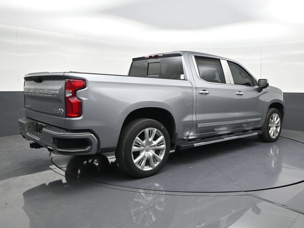 Used 2024 Chevrolet Silverado 1500 High Country w/ High Country Premium Package AWD/4WD image 5