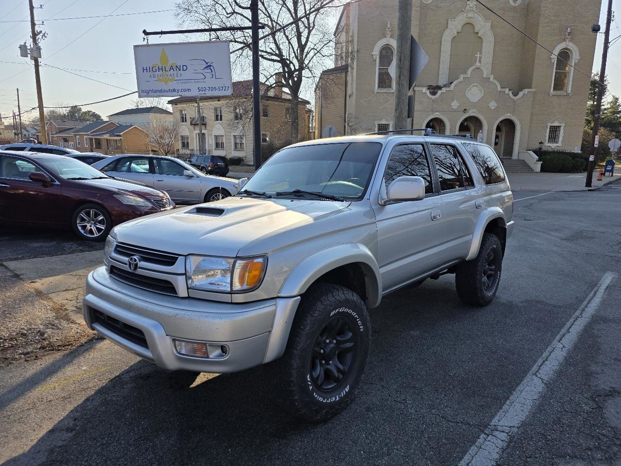 Used 2001 Toyota 4Runner SR5 image 1