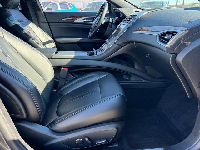 Used 2020 Lincoln MKZ Reserve w/ Elements Package image 13
