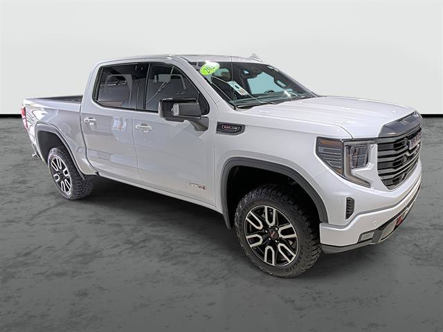 Used 2024 GMC Sierra 1500 AT4 w/ Technology Package AWD/4WD image 5