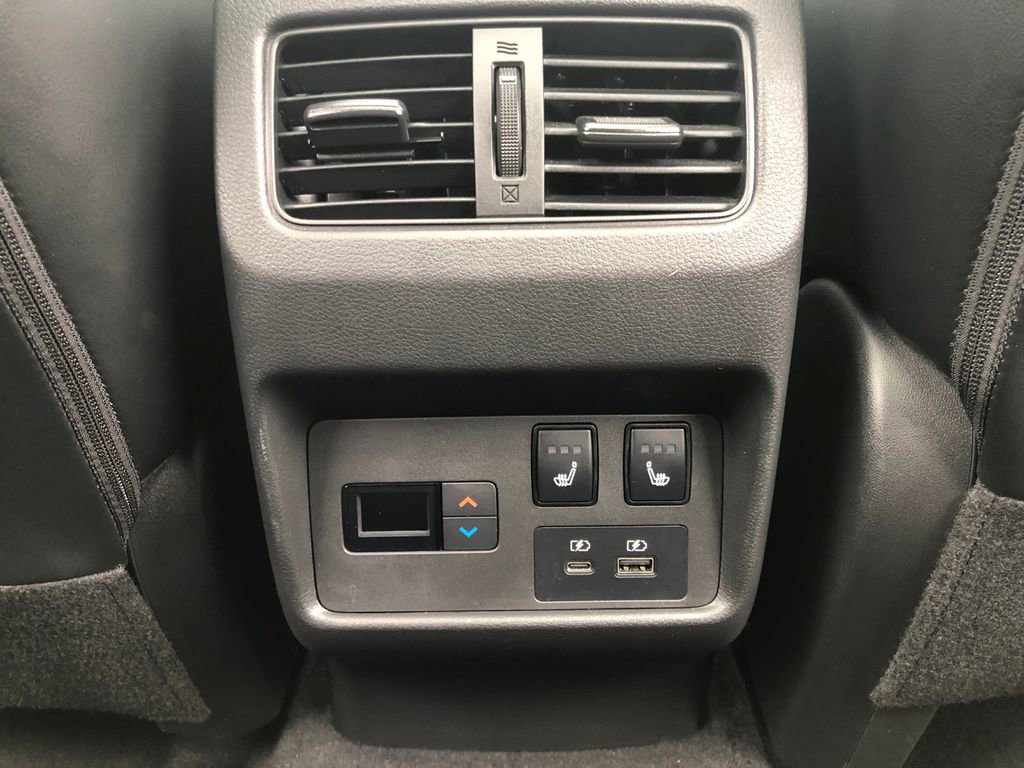 Used 2023 Nissan Rogue Platinum w/ Platinum Premium Package image 27