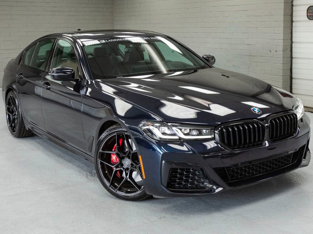 Used 2022 BMW M550i xDrive w/ Dynamic Handling Package image 7