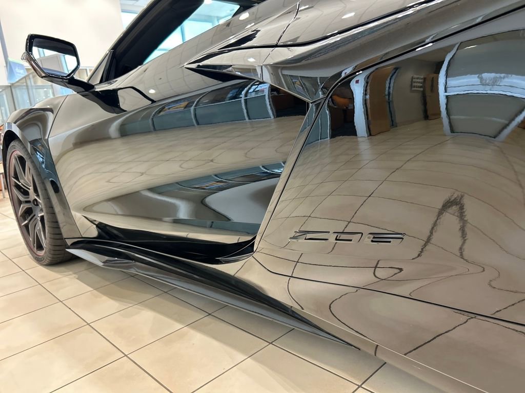Used 2025 Chevrolet Corvette Z06 image 37