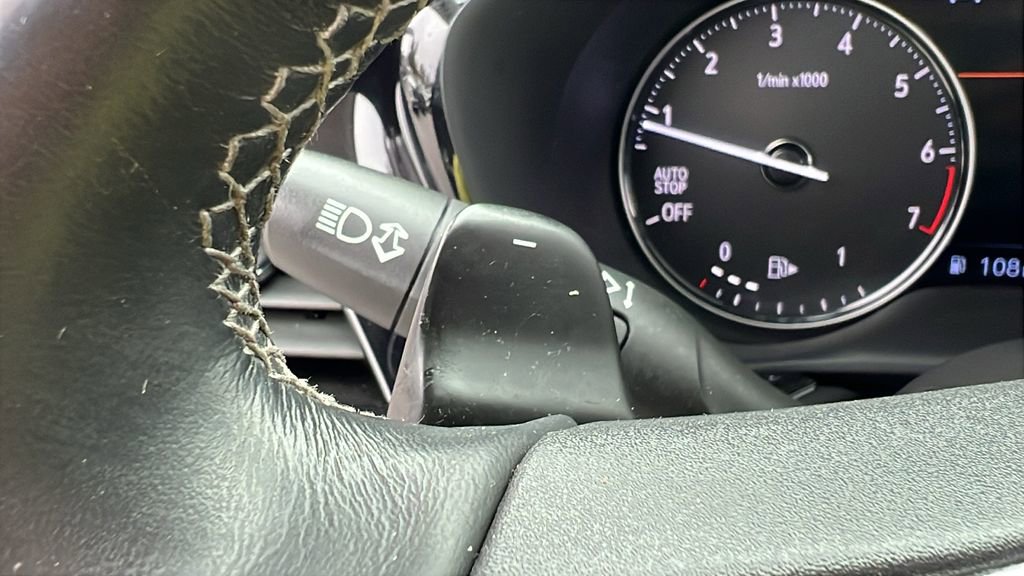 Used 2022 Buick Envision Essence w/ Safety Package image 37