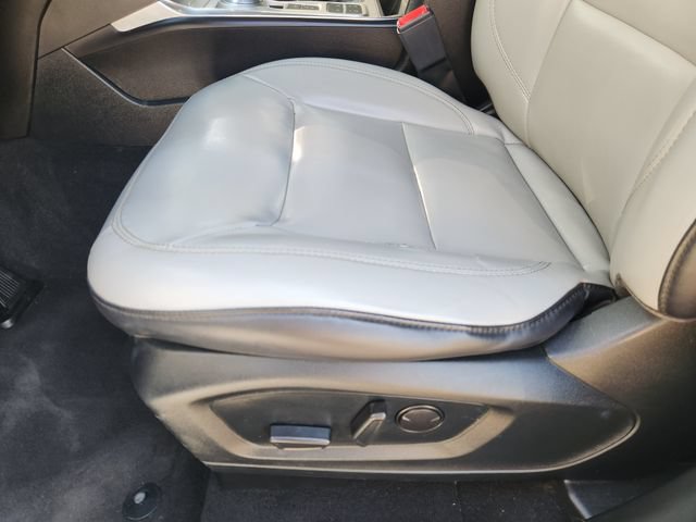 Used 2021 Ford Explorer XLT w/ Equipment Group 202A RWD image 24