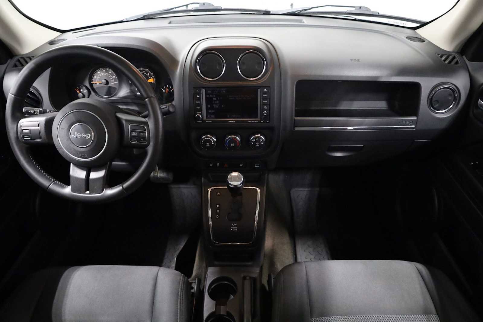 Used 2014 Jeep Patriot Latitude w/ Sun/Sound Group image 23