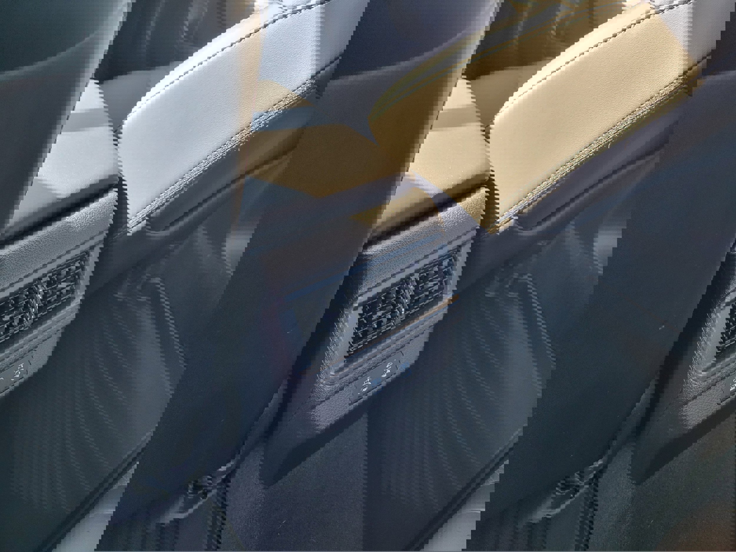 Used 2024 Honda Accord Touring image 31