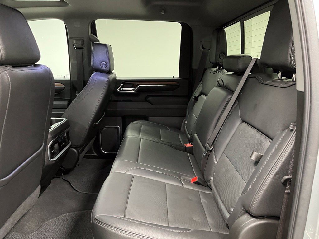 Used 2024 GMC Sierra 3500 Denali w/ Technology Package AWD/4WD image 43