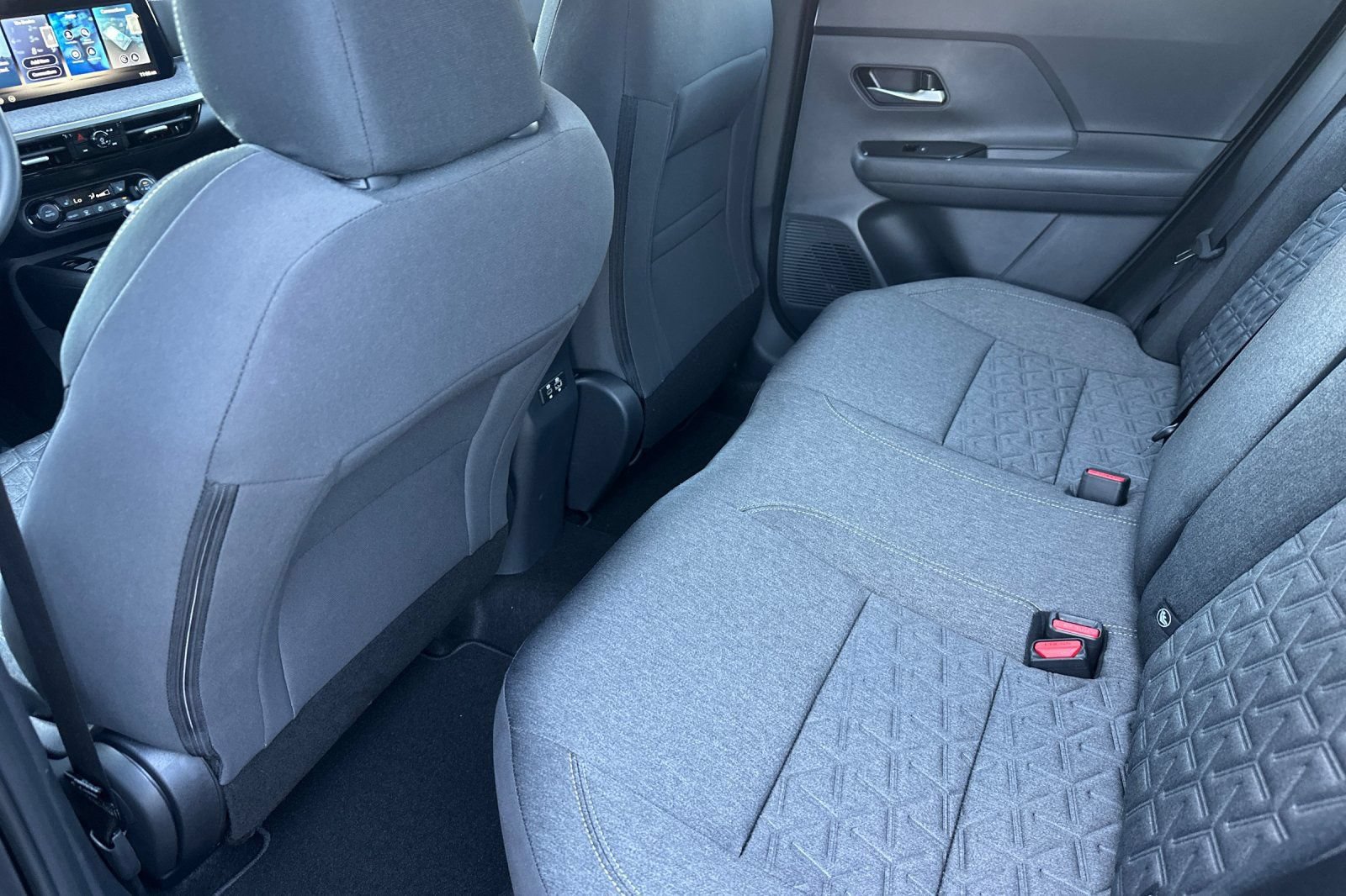 New 2026 Nissan Kicks SV w/ SV Premium Package FWD image 14