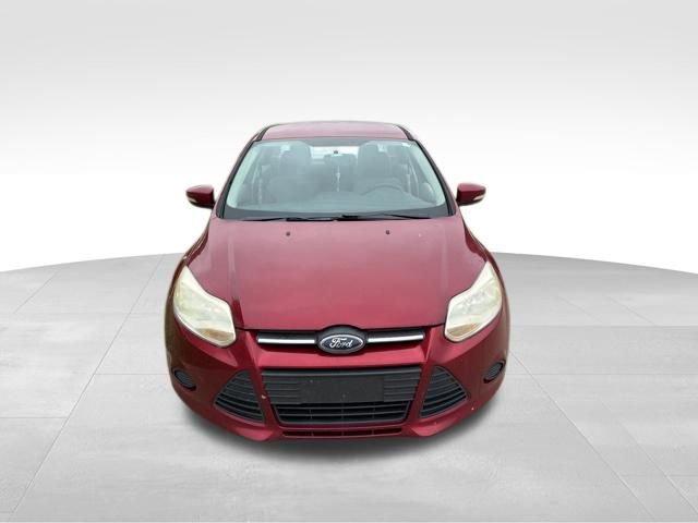 Used 2014 Ford Focus SE w/ SE Winter Package FWD image 8