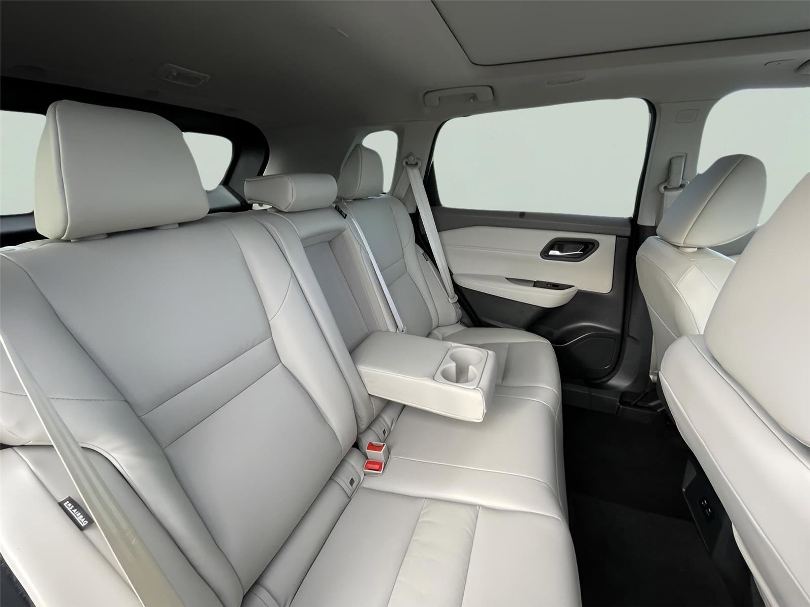 Used 2023 Nissan Rogue SV w/ SV Premium Package image 21