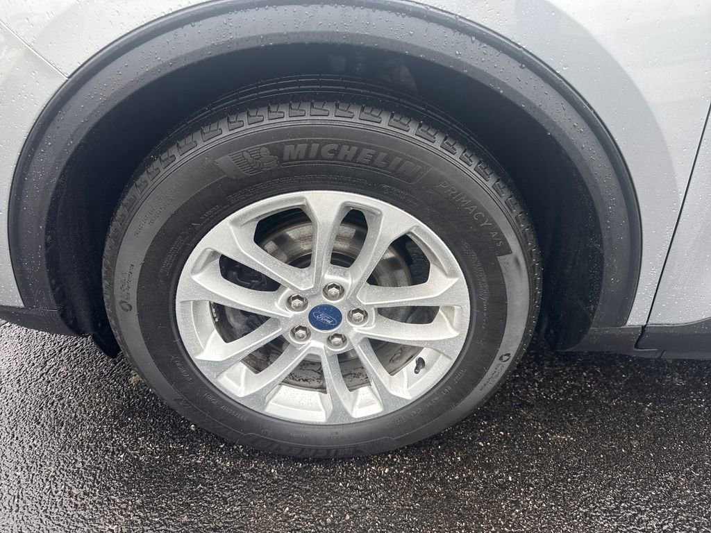 Used 2022 Ford Escape SE w/ Cold Weather Package image 19