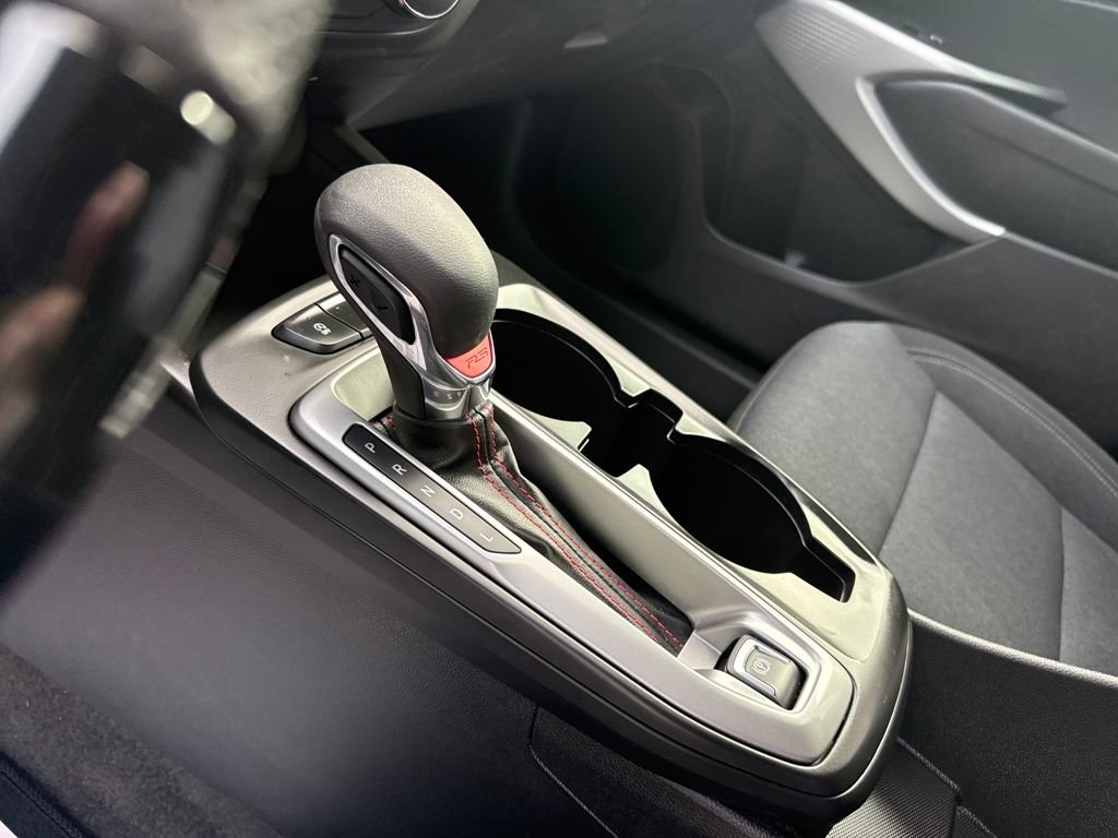 Used 2025 Chevrolet Trax RS w/ Driver Confidence Package image 24