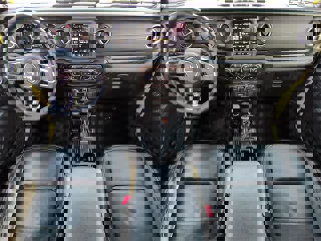 Used 2023 Jeep Wrangler Sahara w/ Cold Weather Group image 17