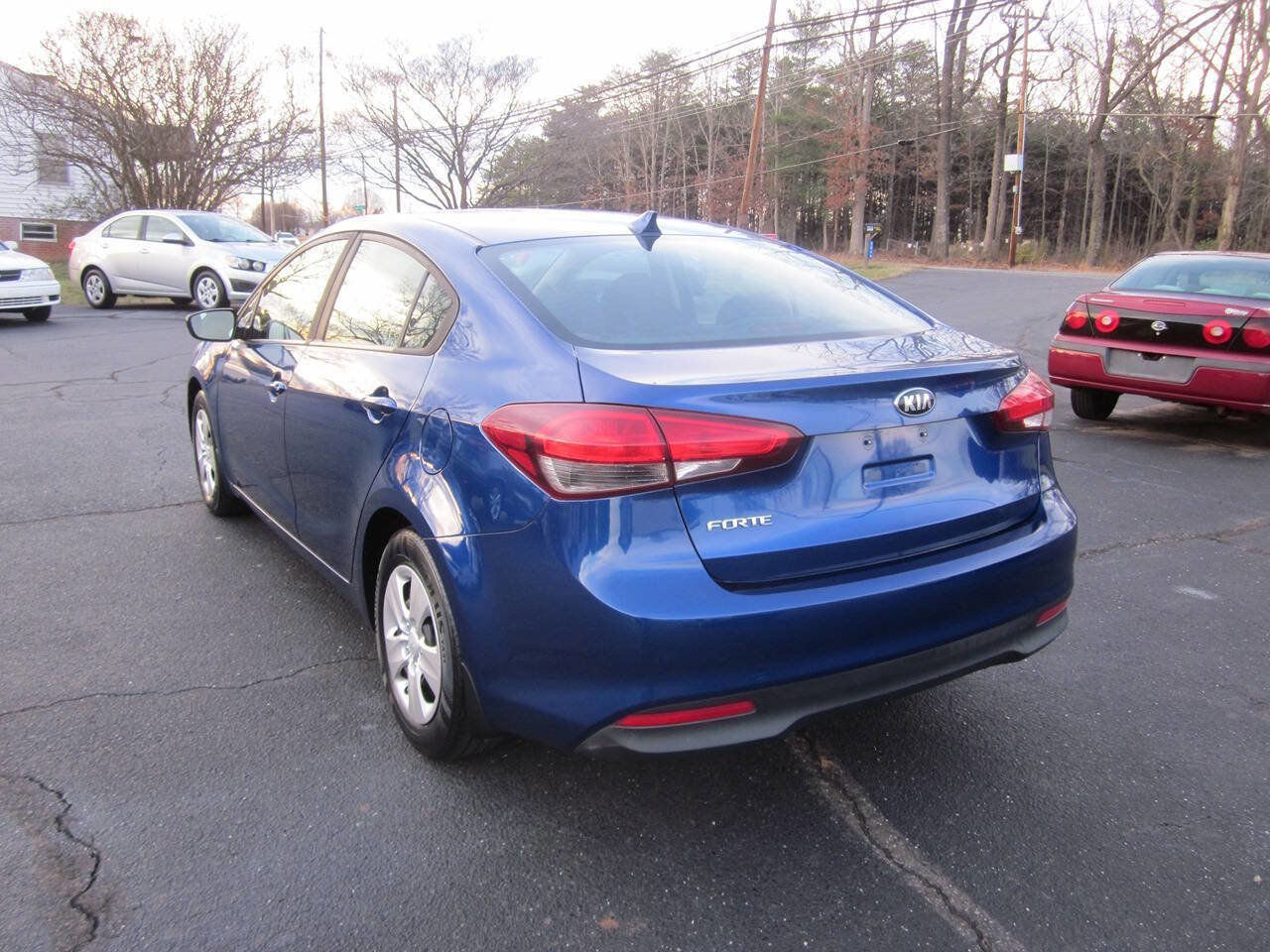 Used 2018 Kia Forte LX image 8