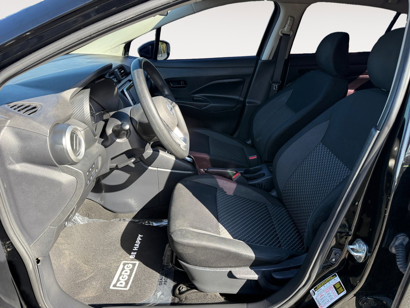 Used 2020 Nissan Versa S FWD image 10