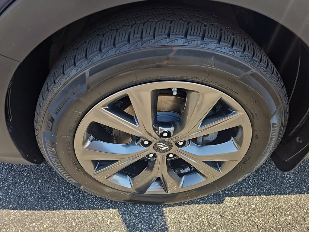 Used 2018 Hyundai Santa Fe Limited AWD/4WD image 17