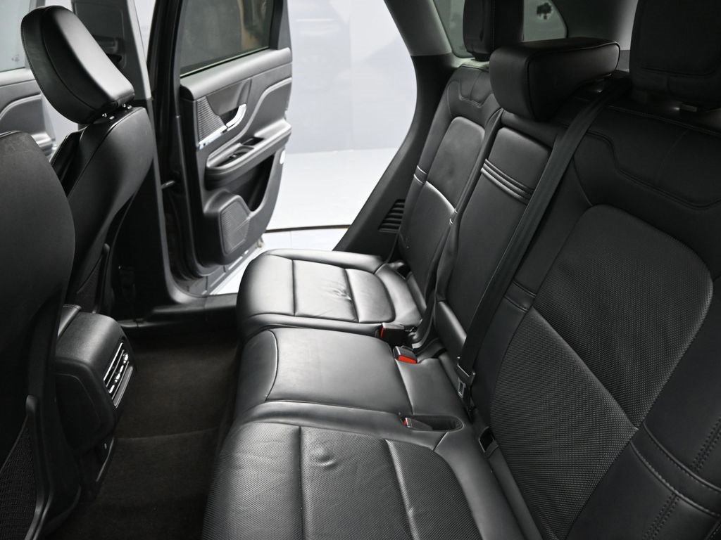 Used 2022 Lincoln Corsair Reserve image 15