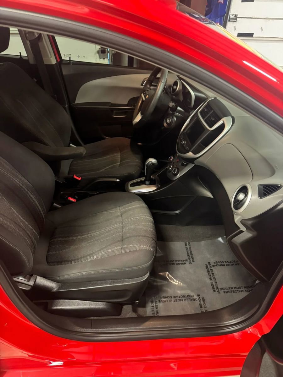 Used 2019 Chevrolet Sonic LT FWD image 12