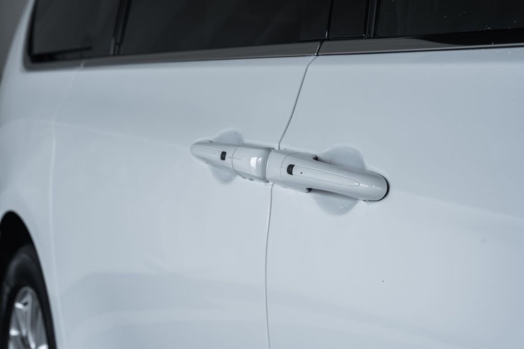 Used 2025 Chrysler Pacifica Select image 18