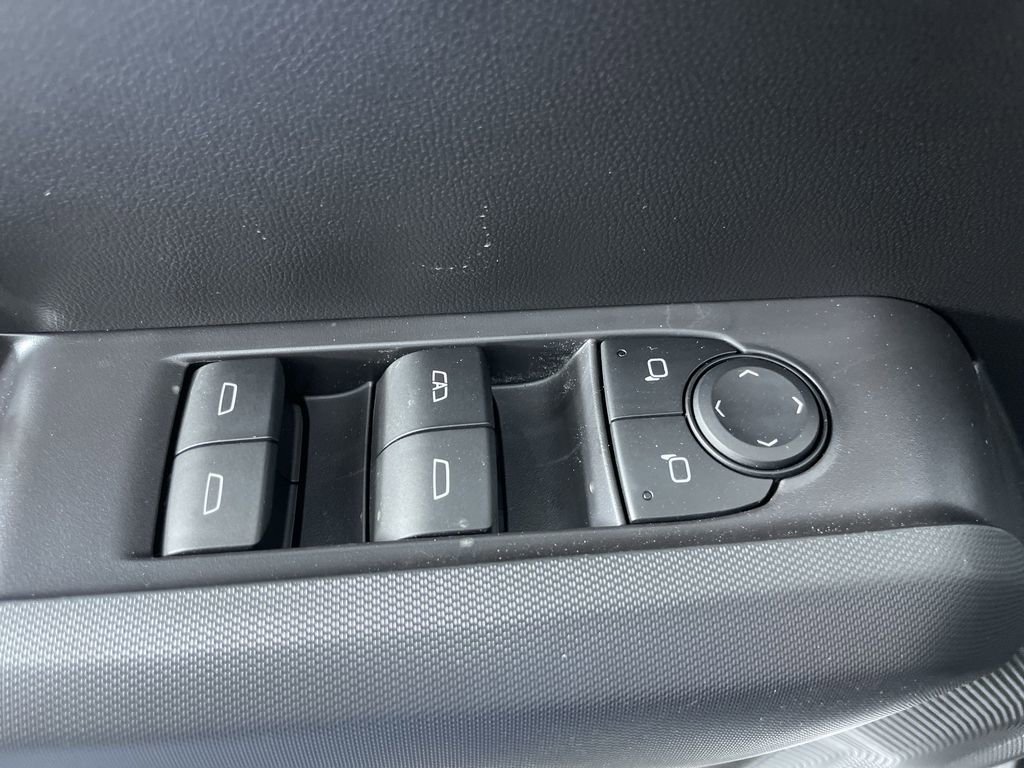 Used 2025 GMC Canyon Elevation image 23