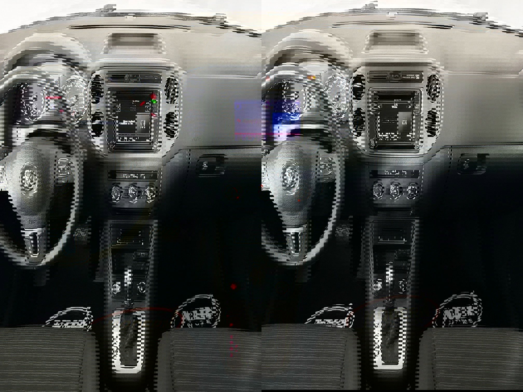 Used 2018 Volkswagen Tiguan Limited w/ Premium Package image 21