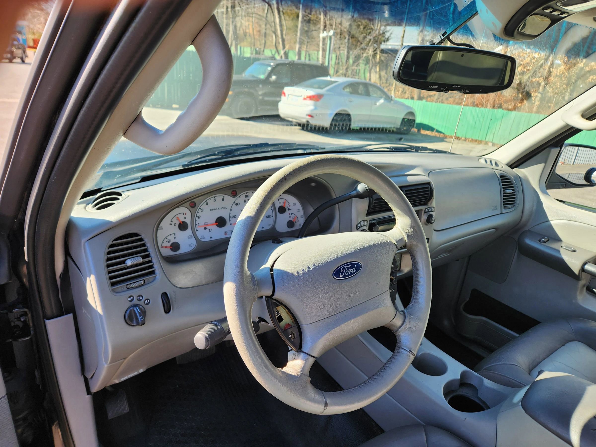 Used 2003 Ford Explorer Sport Trac XLS image 24