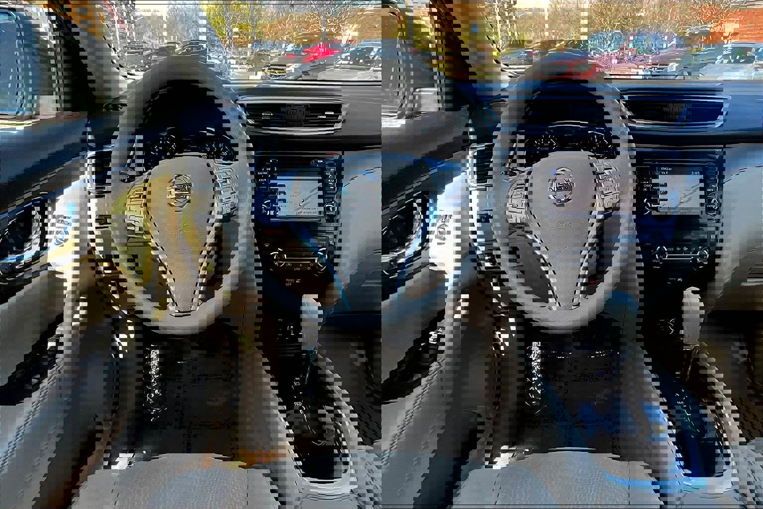 Used 2014 Nissan Rogue SV w/ SV Premium Package image 5