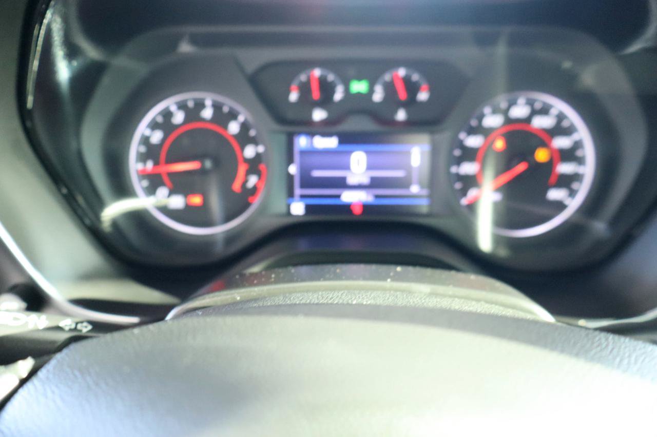 Used 2022 Chevrolet Camaro LT RWD image 23