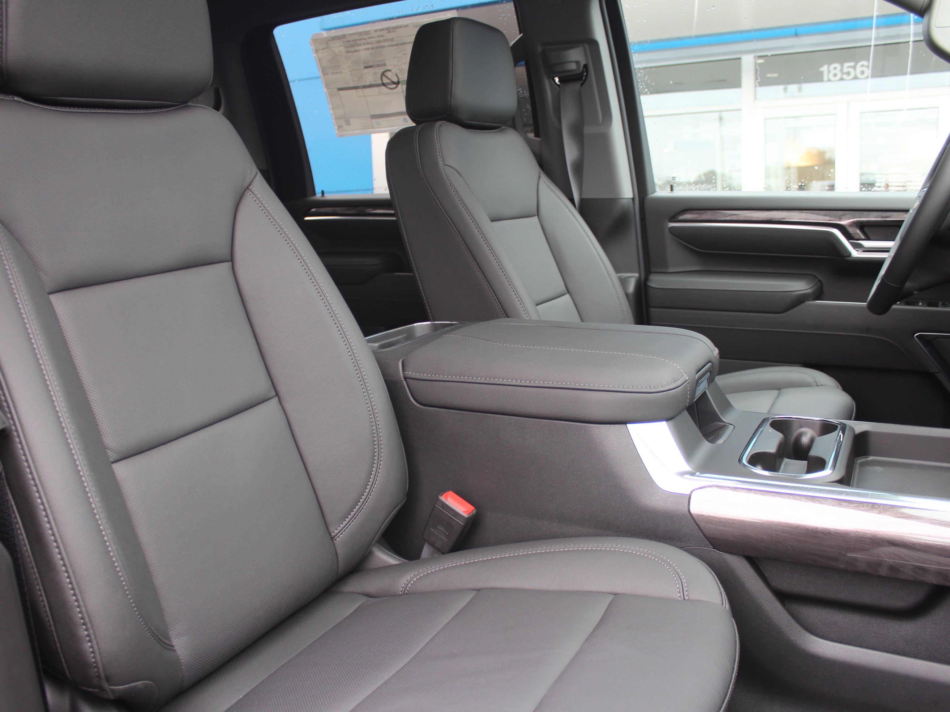 New 2026 Chevrolet Silverado 2500 LTZ w/ LTZ Convenience Package AWD/4WD image 16