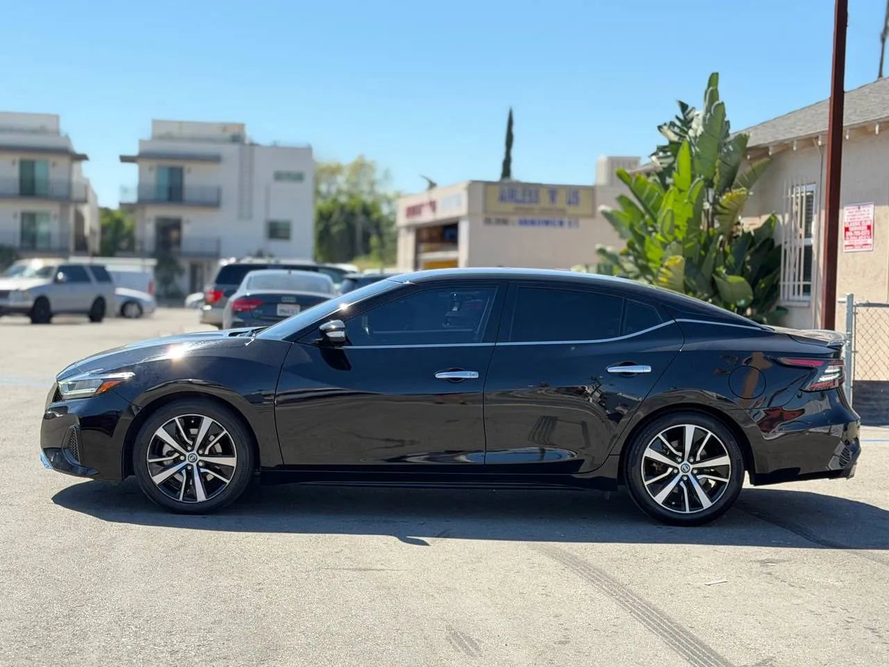 Used 2021 Nissan Maxima 3.5 SV w/ Floor Mat Group FWD image 9